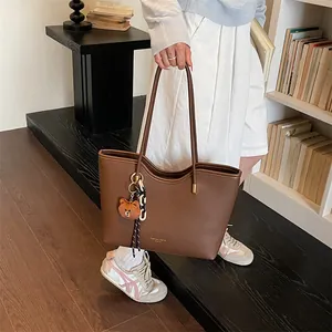 Large capacity women tote bag stylish shoulder bag premium PU leather casual handbag with charm
