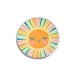 Farbenfrohe Sonne Emaille-Anstecknadel mit niedlichem schlafendem Gesicht