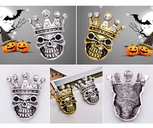 Vintage Halloween Totenkopf Kronen Brosche Stift mit Strasssteinen in Silber und Gold.