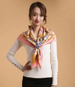 Elegant zinc alloy rhinestone three-ring scarf buckle, perfect for styling silk scarves.