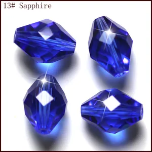 Detalle de cuentas de cristal azul facetado en rombo, componentes de joyería DIY de vidrio K9.