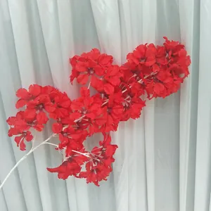 Kunstmatige rode kersenbloesem tak simulatie bloem decoratie voor huwelijk feest