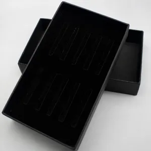 Caja de regalo para pinza de corbata de terciopelo negro, empaque elegante para negocios.