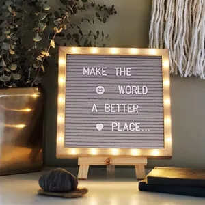 Tableau à lettres en feutre LED avec support en bois pour messages créatifs et décoration.