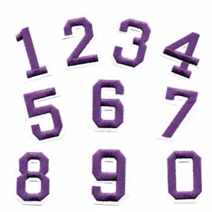 Set di toppe ricamate con numeri viola, da 0 a 9, altezza circa 5,2 cm, ideale per abbigliamento.