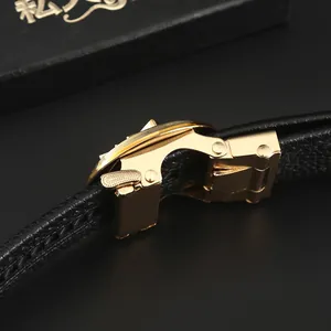 Men's automatic buckle leather belt, stylish casual business design with metal clasp.