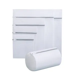 Lot de filets de lavage en maille blanche de tailles variées pour linge délicat