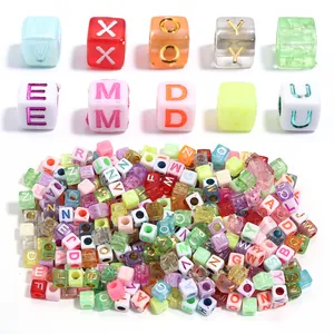 Perles carrées en acrylique avec lettres, perles alphabet colorées pour fabrication de bijoux DIY.