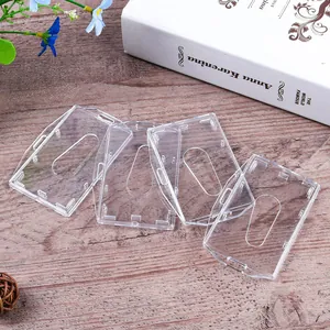 Tarjetero de plastico duro transparente protector de credencial de doble uso con ranura
