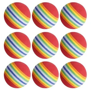 Vista dettagliata di nove piccole palline giocattolo arcobaleno per gatti in griglia 3x3 da 35 mm.