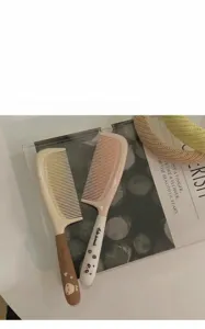 Peigne à cheveux dessin animé mignon étudiant brosse portable style dortoir doux