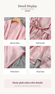 Detailansicht des staubrosa Satin-Bademantels mit Kragen, Gürtel und Ärmeln.