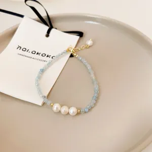 French baroque pearl bracelet, elegant light luxury beaded hand jewelry for women.