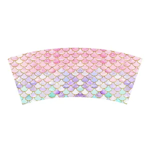 Détail du motif d'écailles de sirène pastel avec contours dorés pour décoration