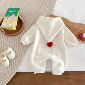 Combinaison polaire à capuche pour bébé mignon vêtement d'hiver avec pompon rouge