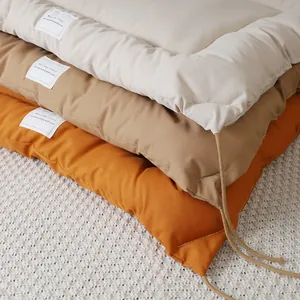 Thickened pet mat for autumn and winter, soft and comfortable dog bed in ins style.