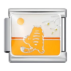 Charme modulaire en acier inoxydable avec illustration de chat orange émaillé.