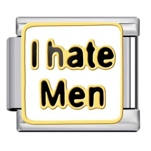 Nahaufnahme eines italienischen Charm-Armband-Glieds mit I hate Men Textgravur