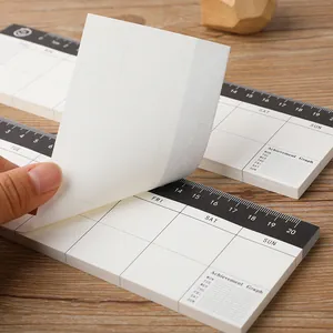 Blocco note per pianificazione settimanale con tracker di abitudini e righello