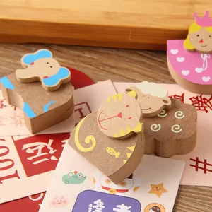 Set of 8 cute creative animal-shaped wooden memo clips and desktop ornaments for home