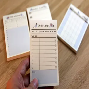 Kreative blaue Vogel Blumen Notizzettel mit Checkliste und Zeitplan für die Schule