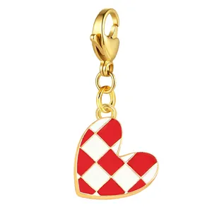 Rood en wit geruite hartbedel met gouden kreeftensluiting voor doe-het-zelf sieraden