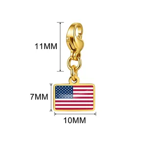Detailansicht des goldenen USA-Flaggenanhängers aus Edelstahl mit genauen Maßen