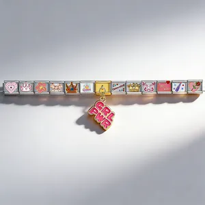 Italienisches Modularmband aus Edelstahl mit pinkfarbenen Emaille-Mädchen-Motiven