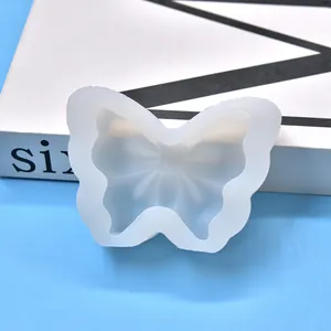 Détail du moule en silicone en forme de papillon pour résine DIY et bougies
