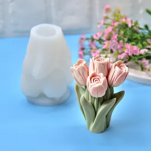 Dettaglio stampo in silicone bouquet di tulipani 3D per candele e resina fai-da-te