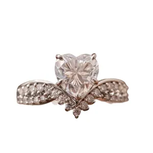 Exquisite 6mm heart-shaped crown ring featuring sparkling pavé stones for women