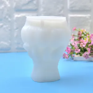 Dettaglio dello stampo in silicone a tulipano 3D per candele profumate fai da te.