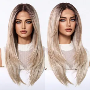 Detailansicht der langen 13x6 Lace Front Perücke in Ombré-Blond mit weichem Kunsthaar.