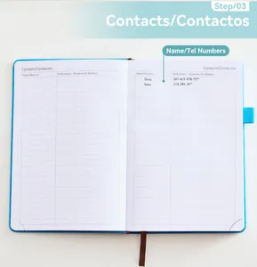 Gedetailleerd overzicht van de tweetalige contactpagina in een blauwe 2025 planner