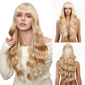 Lange blonde golvende pruik met luchtpony en pluizige textuur voor look