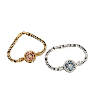 Élégant bracelet boussole rotatif avec zircons et bracelet en maille réglable