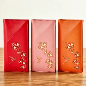 Elegantes sobres rojos de cuero PU con diseño floral y pájaro dorado para regalos de Año Nuevo