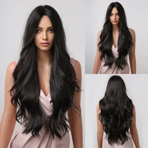 Perruque noire longue et ondulée pour femme avec texture naturelle, vue sous trois angles
