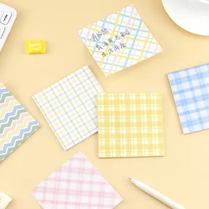 Notes autocollantes carrées à motifs écossais et vagues pour notes et rappels d'étudiants