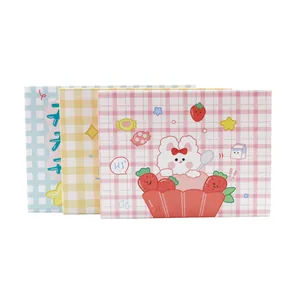 Set de tarjetas de felicitación de conejo kawaii con cuadros de colores