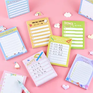 Lindas notas adhesivas de dibujos animados y blocs de notas con diseños coloridos