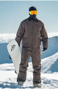 Tuta da sci da uomo marrone stile retrò workwear, tessuto resistente al vento e all'acqua