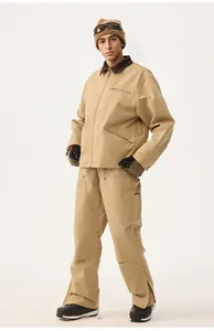 Tuta da sci retrò in stile workwear americano da uomo, set antivento e impermeabile.