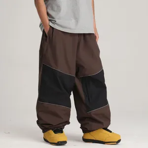 Lockere Color-Block-Skihose mit wasserdichtem Stoff und praktischen Cargotaschen