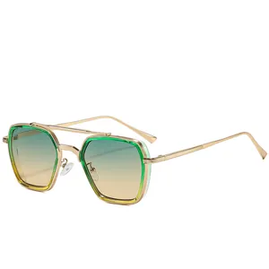 Lunettes de Soleil Carrées à la Mode à Double Pont Pour Femmes Hommes Monture en Métal Rétro UV400 Verres Dégradés Lunettes de Soleil Tendances Extérieur