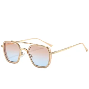 Lunettes de soleil rétro carrées à double pont avec monture dorée et verres dégradés