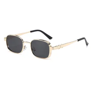 Petites lunettes de soleil carrées rétro avec monture dorée et verres noirs