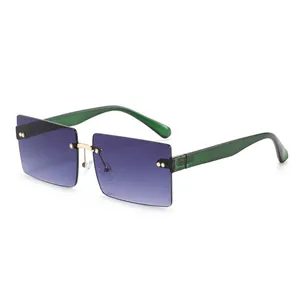 Gafas de sol cuadradas sin montura con lentes degradadas violetas y patillas verdes
