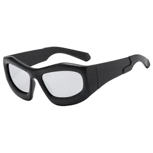 Fashionable Y2K bubble sunglasses with thick matte black frame for street style