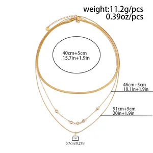 Specifiche dettagliate di peso e misura per collana a tre strati in oro e CZ.